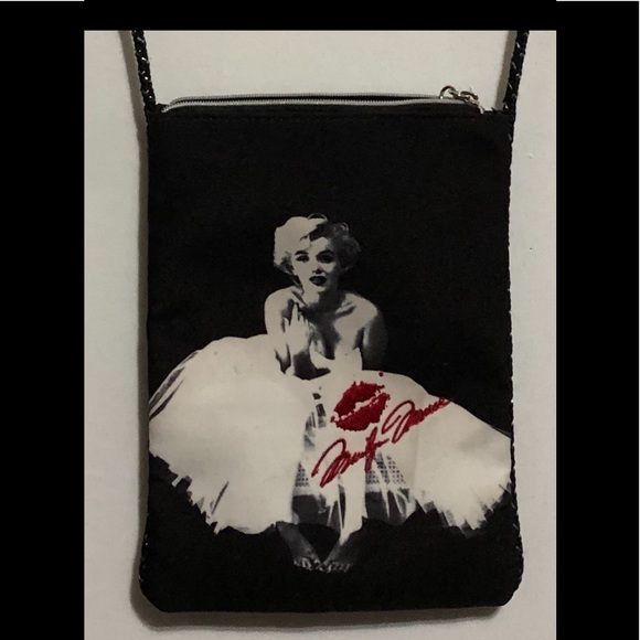 Ashley M - Marilyn Monroe Black Purse - Picture 1 of 7